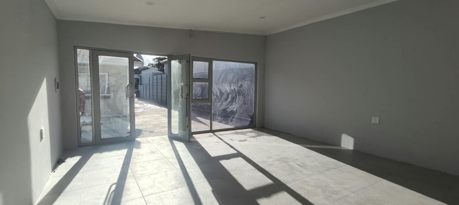 To Let Commercial Property for Rent in Newton Park Eastern Cape